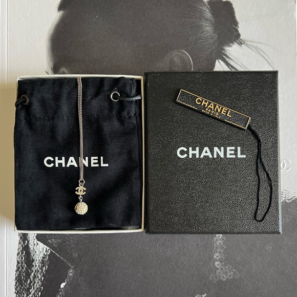 CHANEL CC Crystal Ball Necklace - Picture 1 of 6